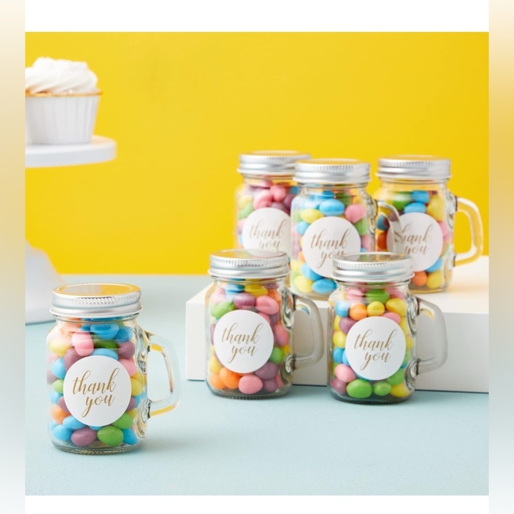 Juvale 24PK 4oz Glass Mason Jars with
Silver Lid